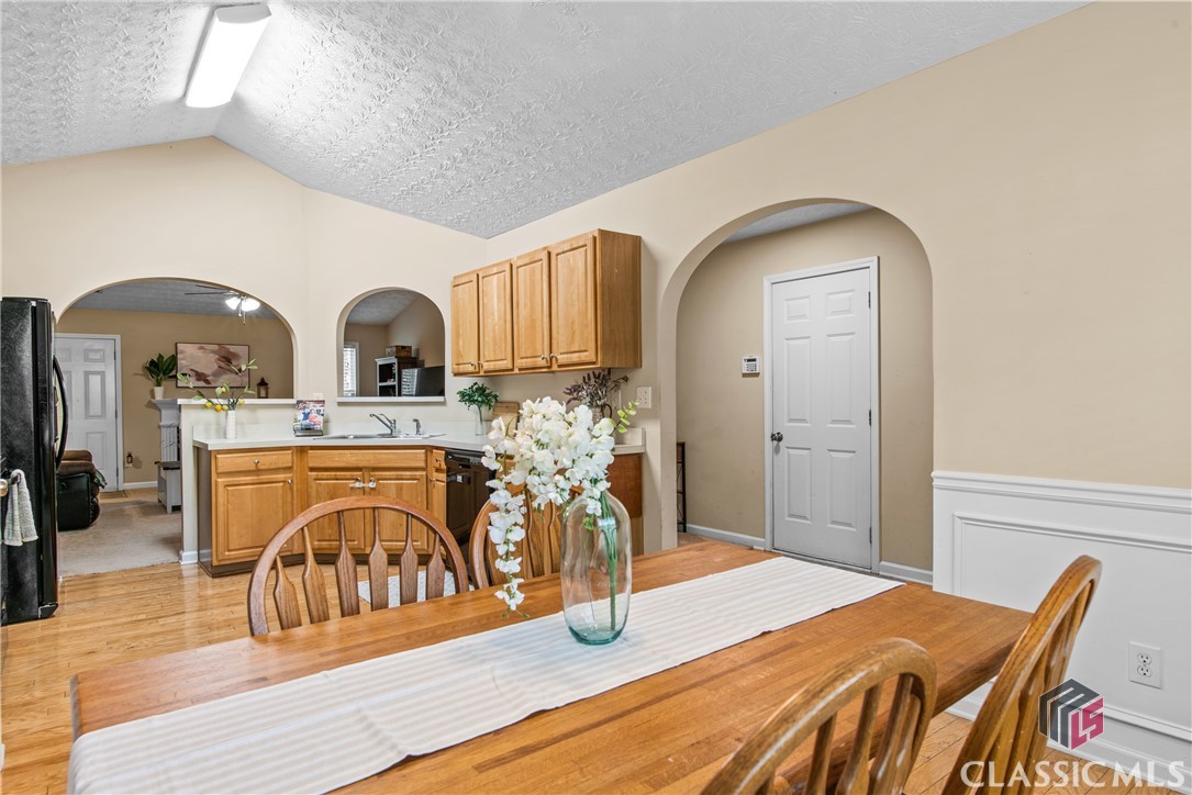 1402 Raymonds Road