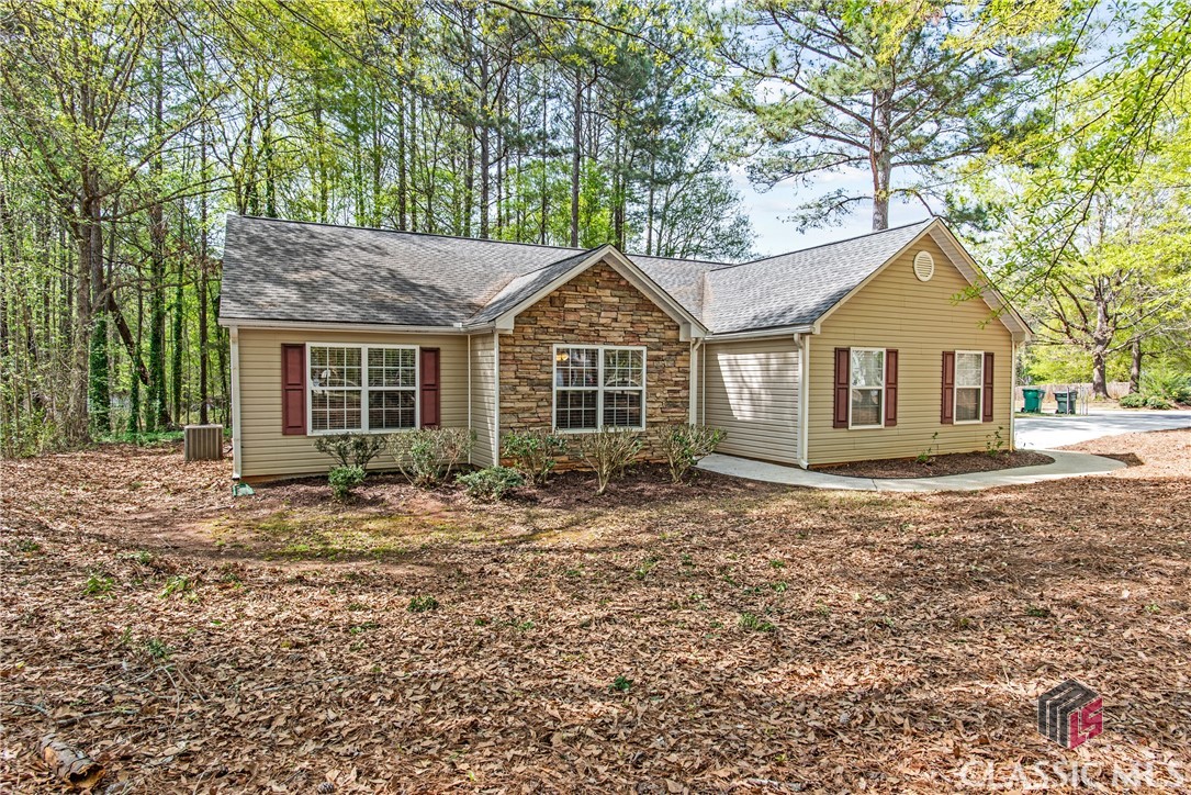 1402 Raymonds Road