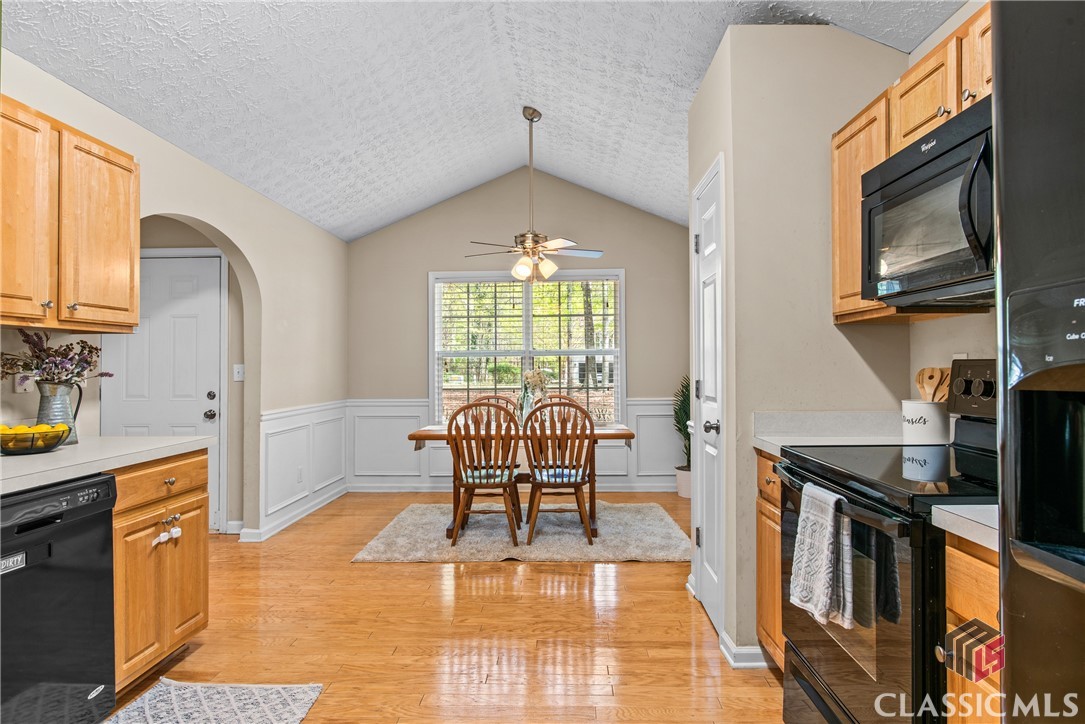 1402 Raymonds Road