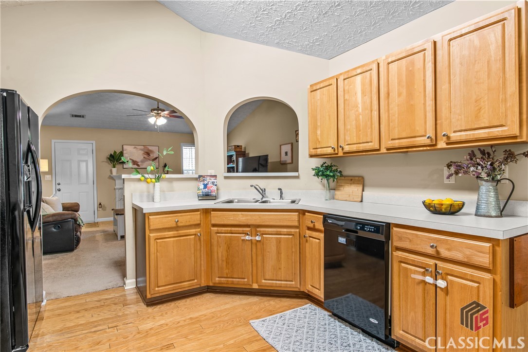 1402 Raymonds Road
