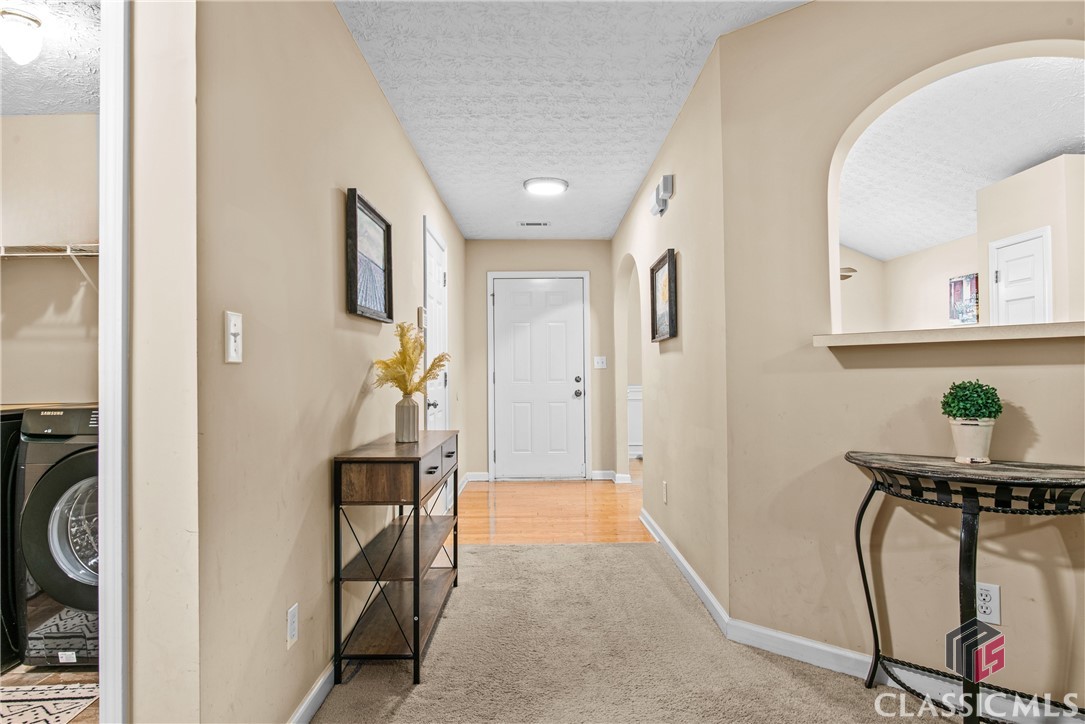1402 Raymonds Road