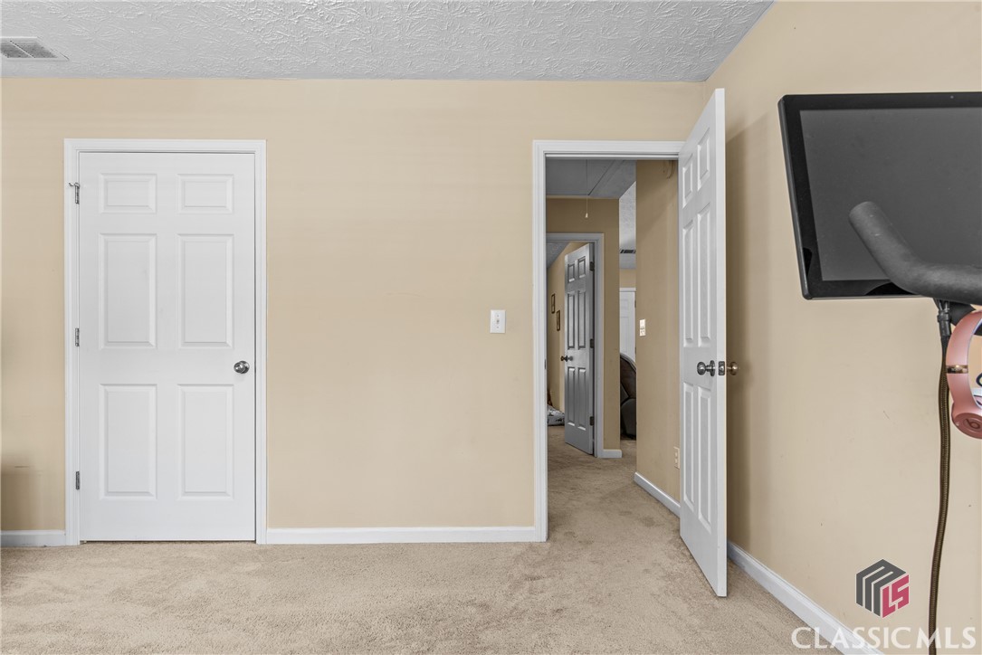 1402 Raymonds Road