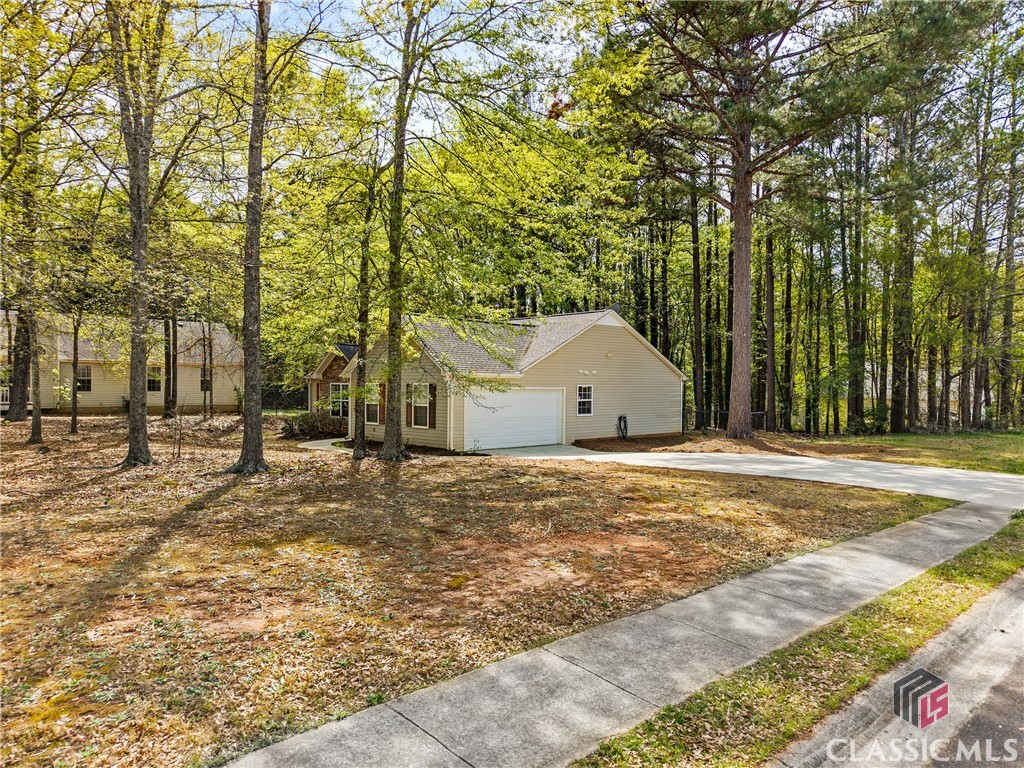 1402 Raymonds Road