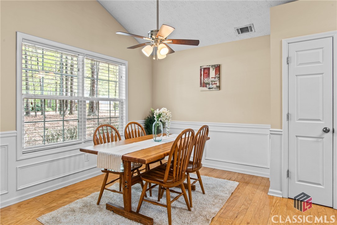 1402 Raymonds Road