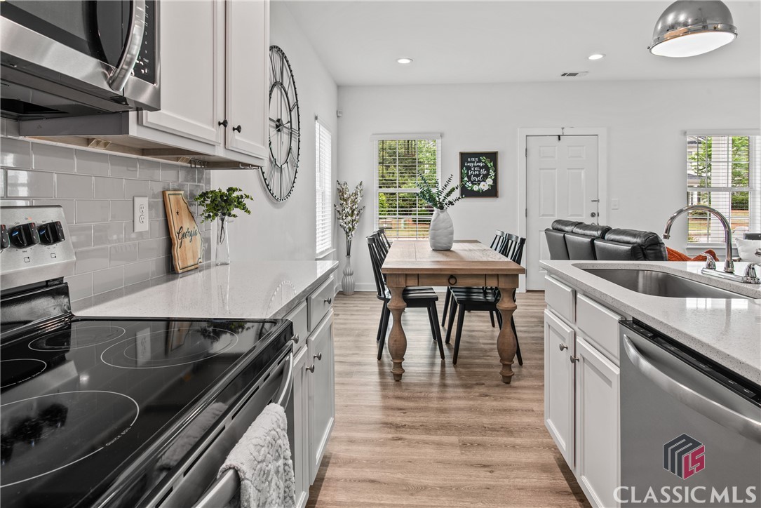 719 W Vincent Drive