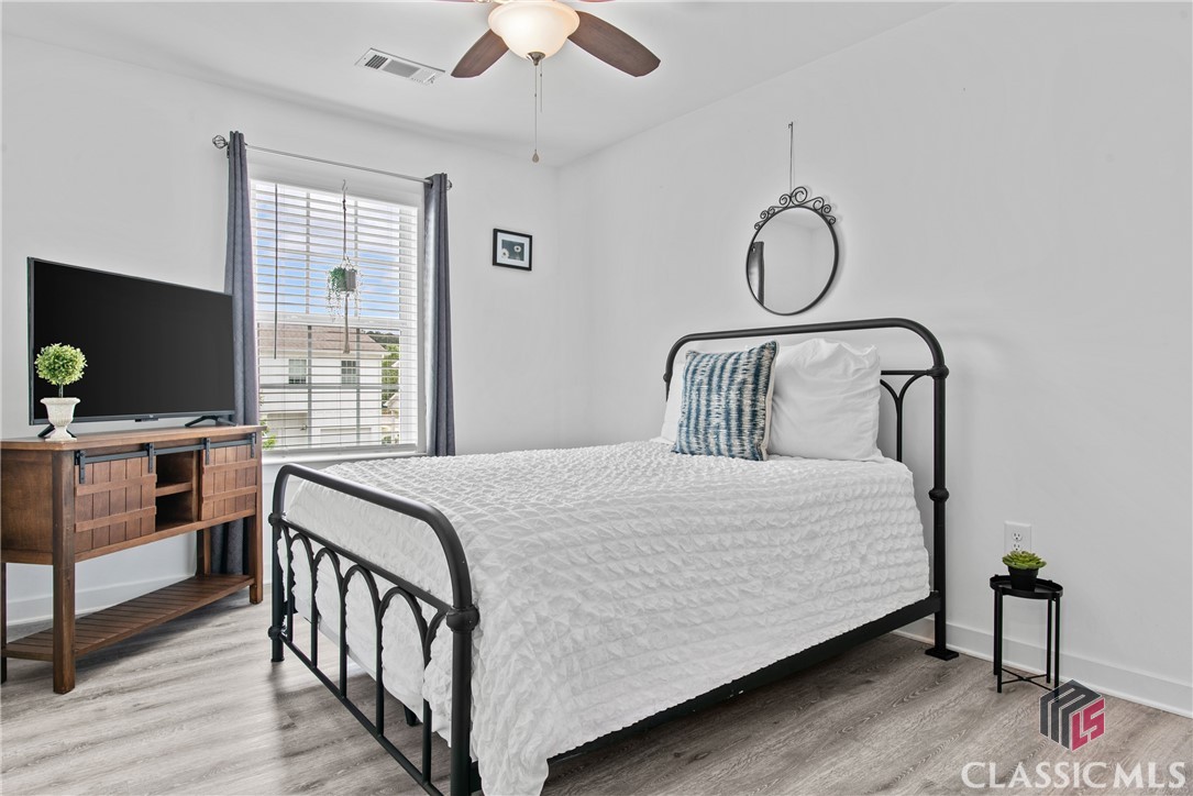 719 W Vincent Drive