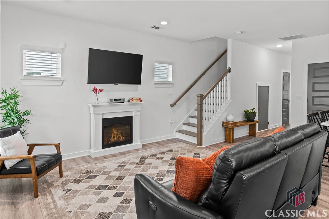 719 W Vincent Drive