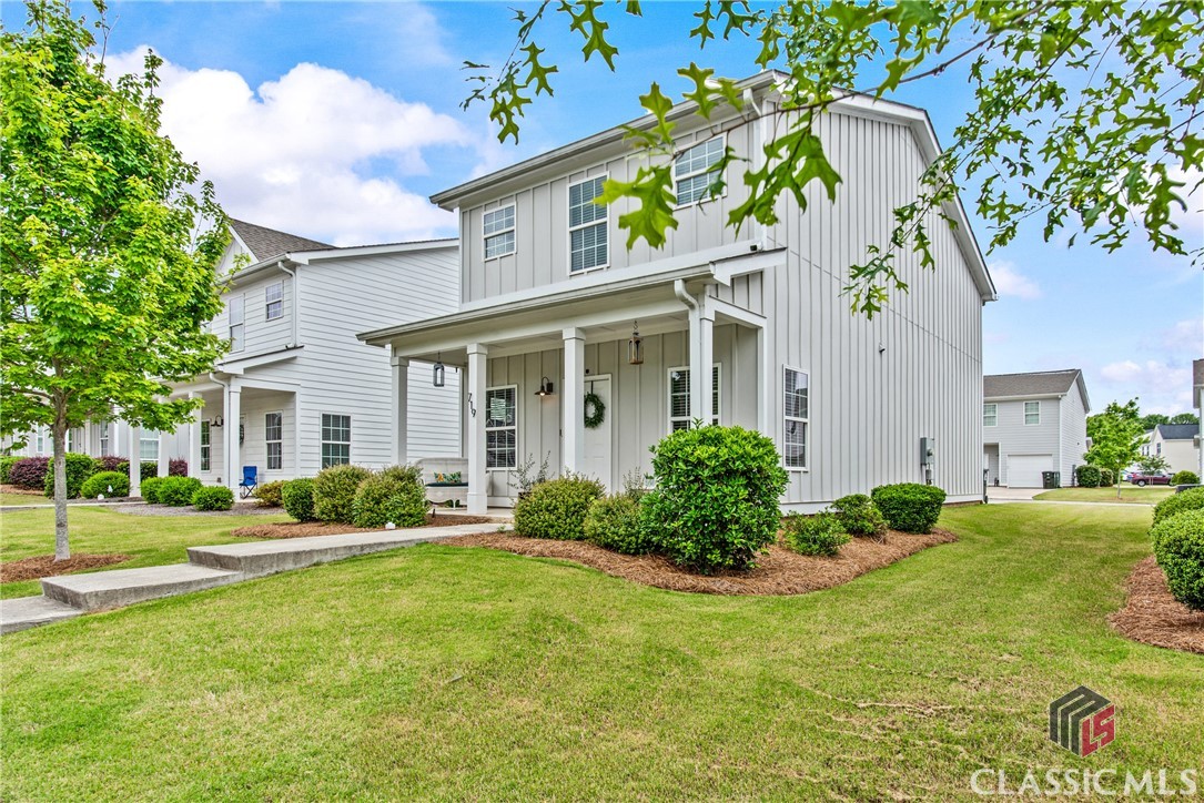 719 W Vincent Drive