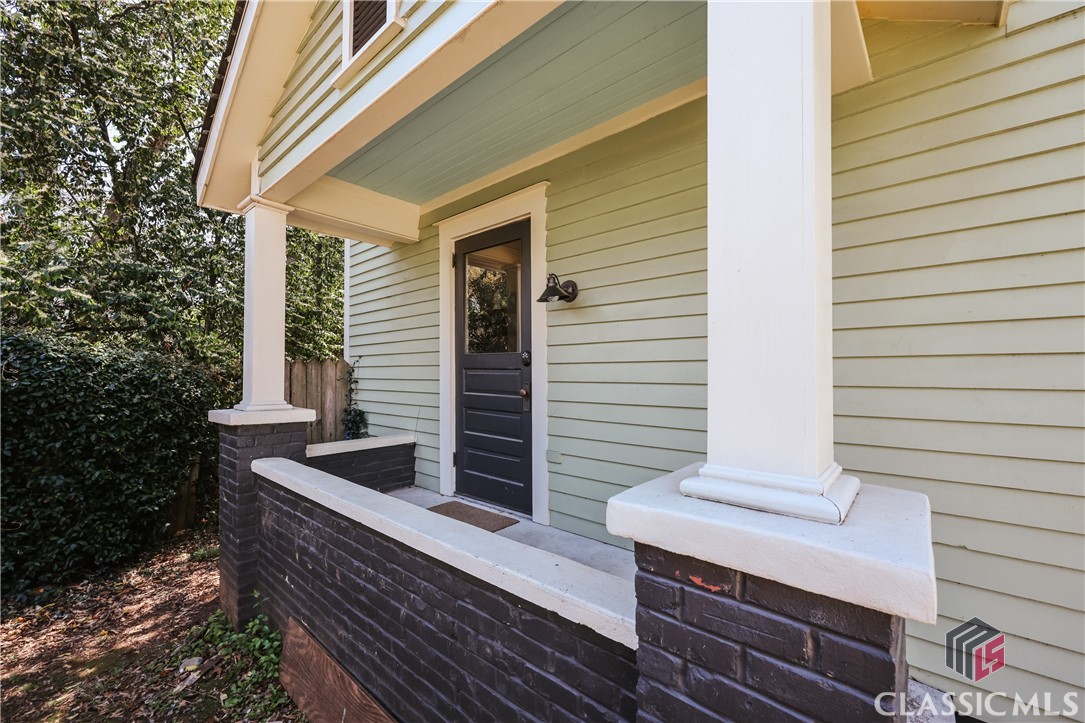 165 Hillcrest Avenue