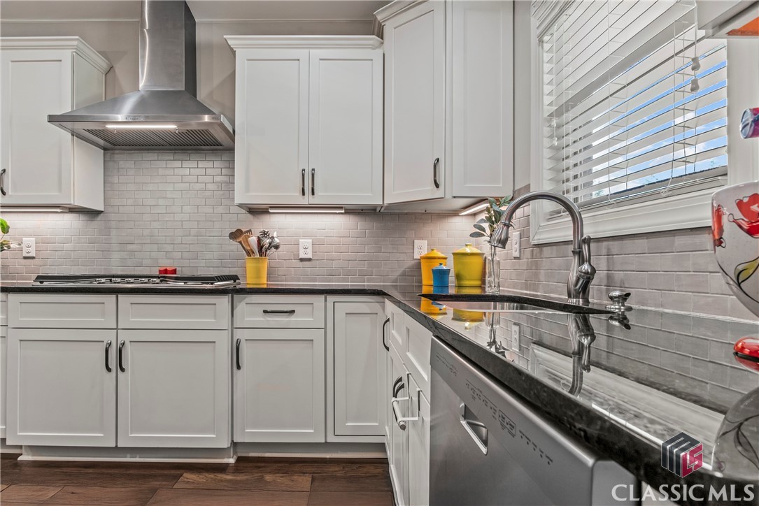 1110 Highland Park Way