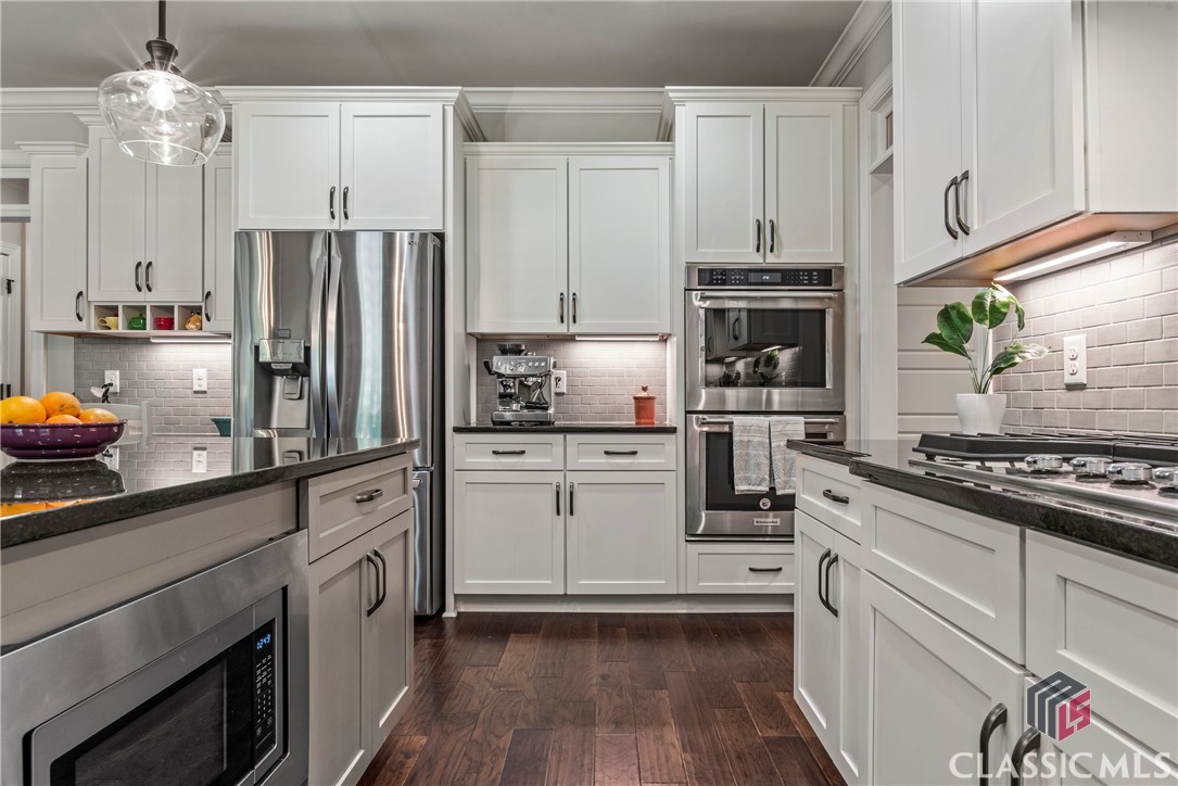 1110 Highland Park Way