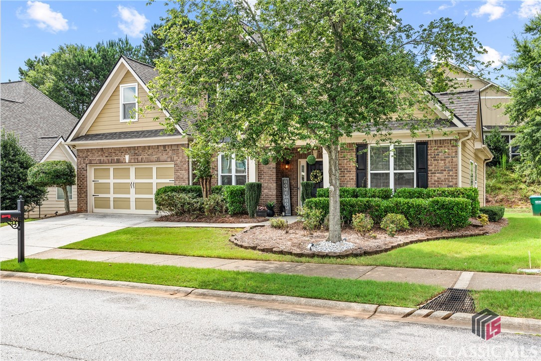 1744 Orchard Walk