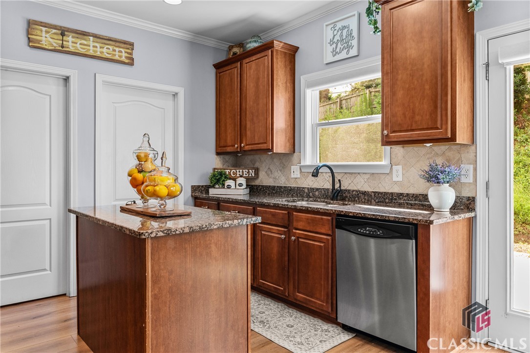 1744 Orchard Walk