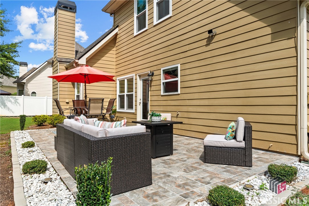 1744 Orchard Walk