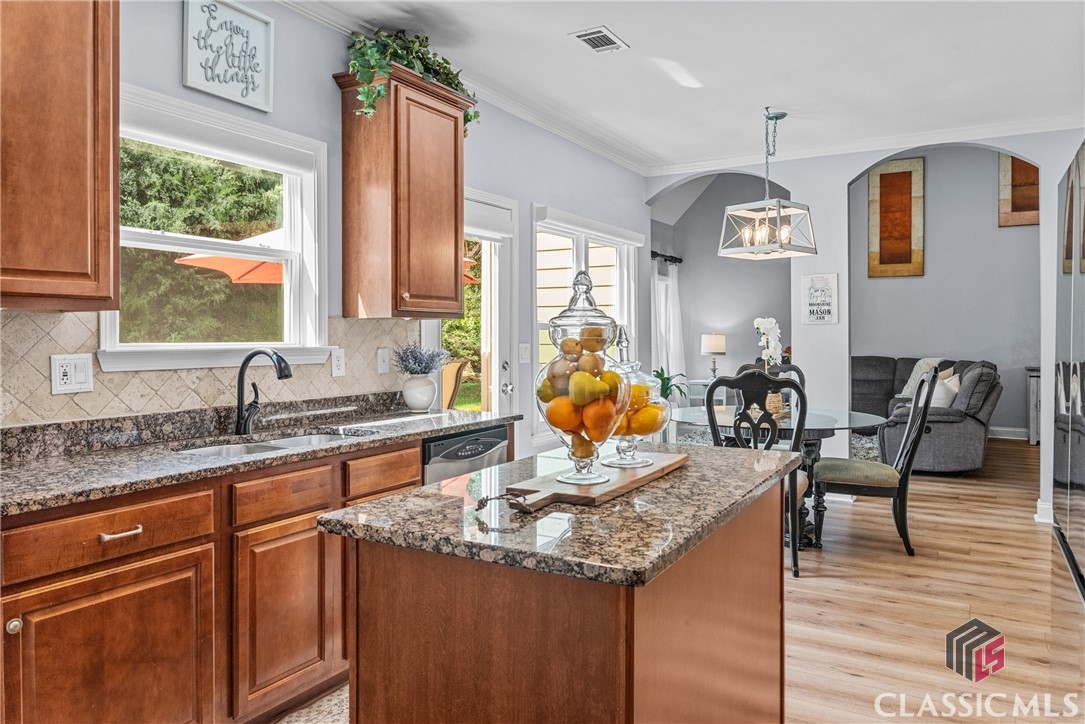1744 Orchard Walk