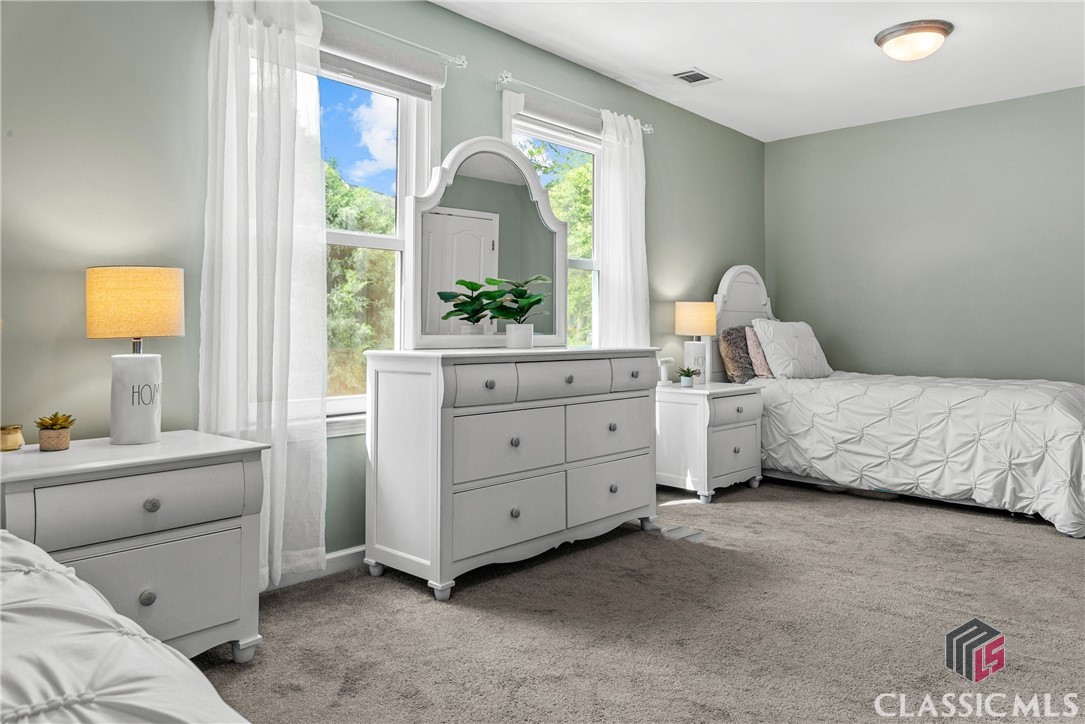 1744 Orchard Walk