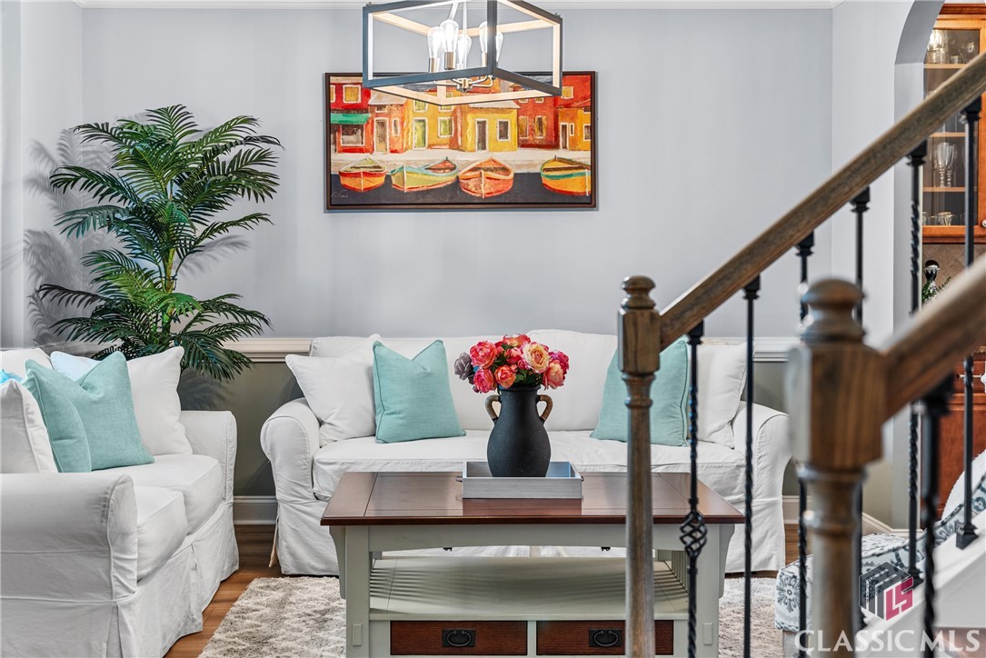 1744 Orchard Walk