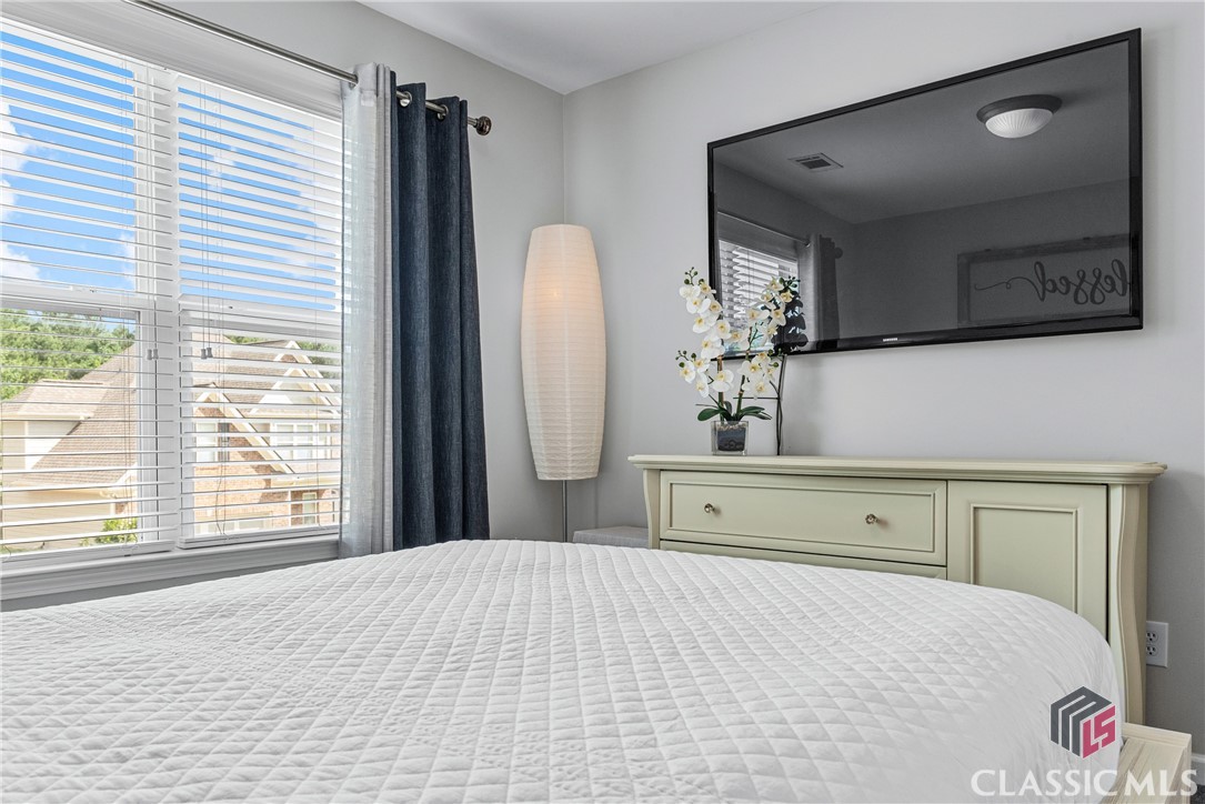 1744 Orchard Walk