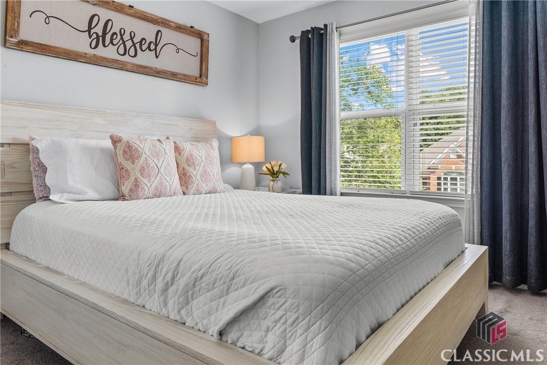 1744 Orchard Walk