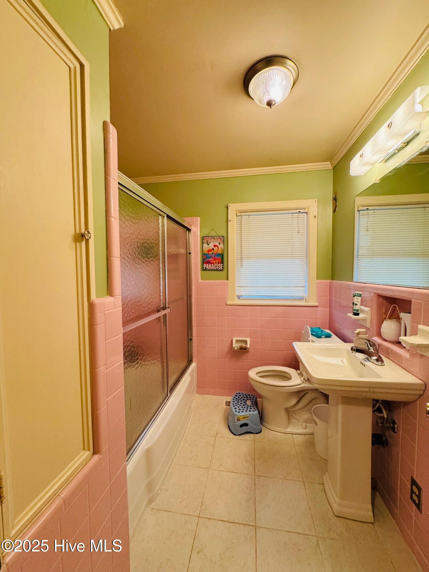 1061 Northside Road, 1