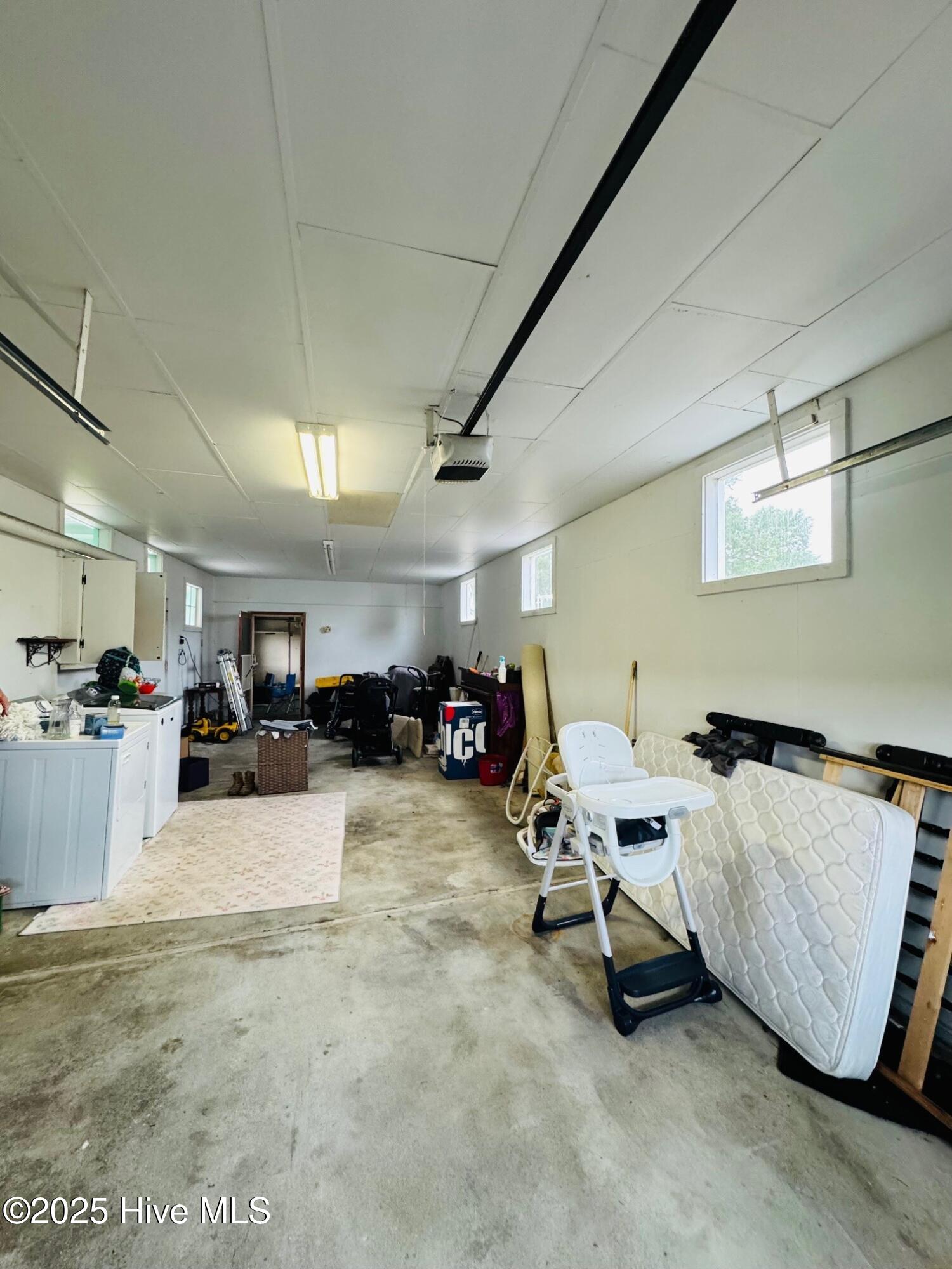 1061 Northside Road, 1