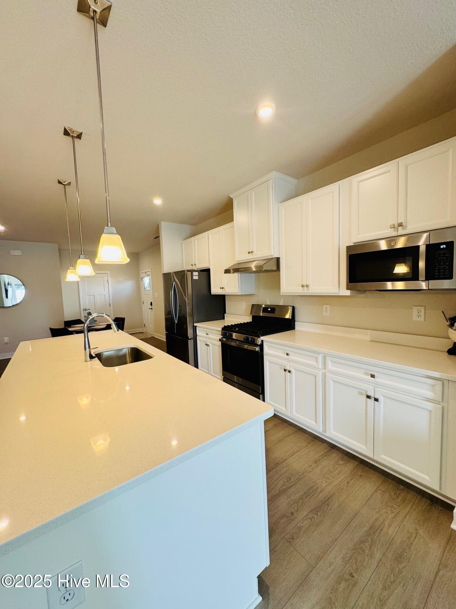 100 Spinnaker Street A