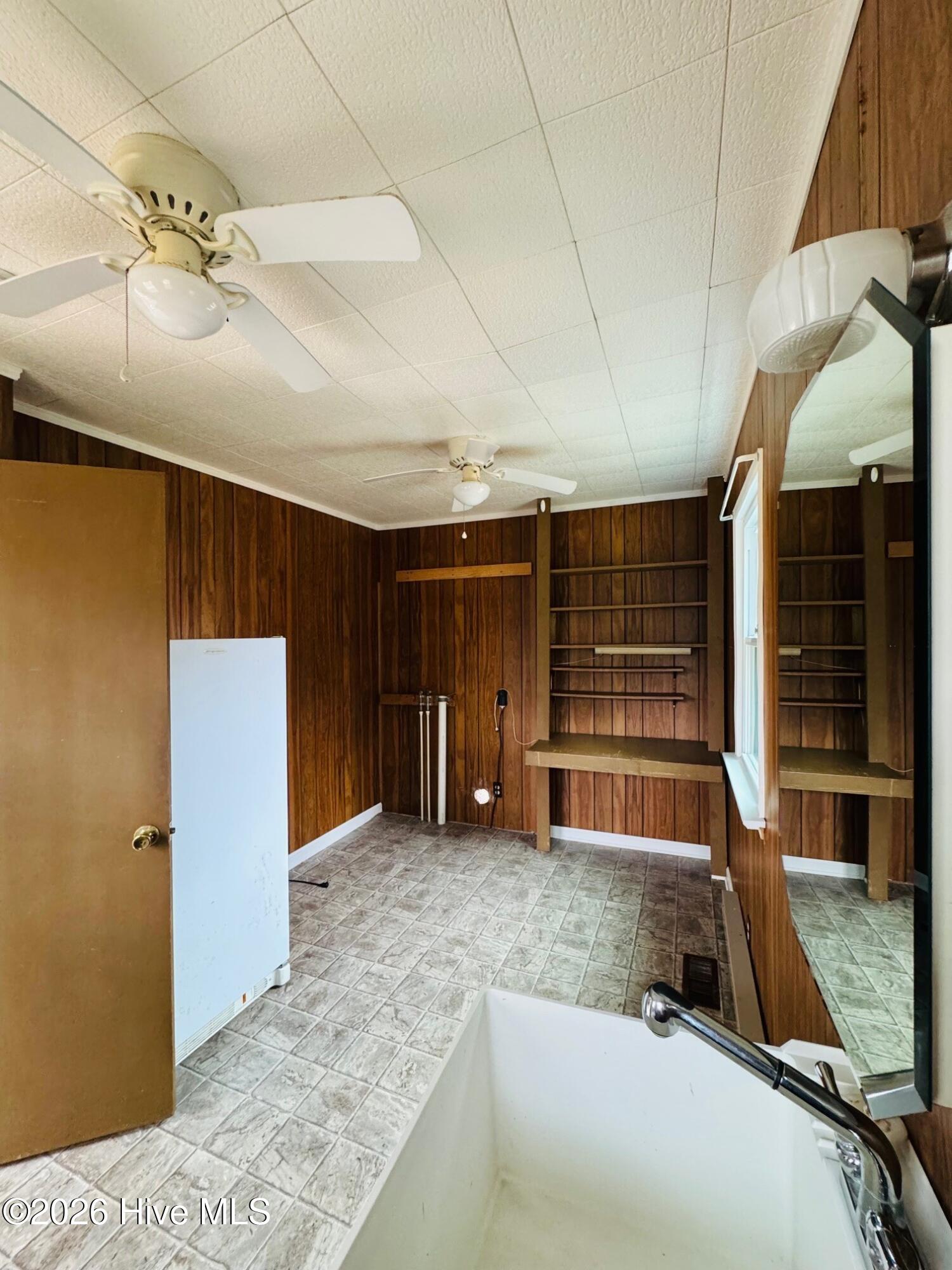 1605 Edgewood Drive