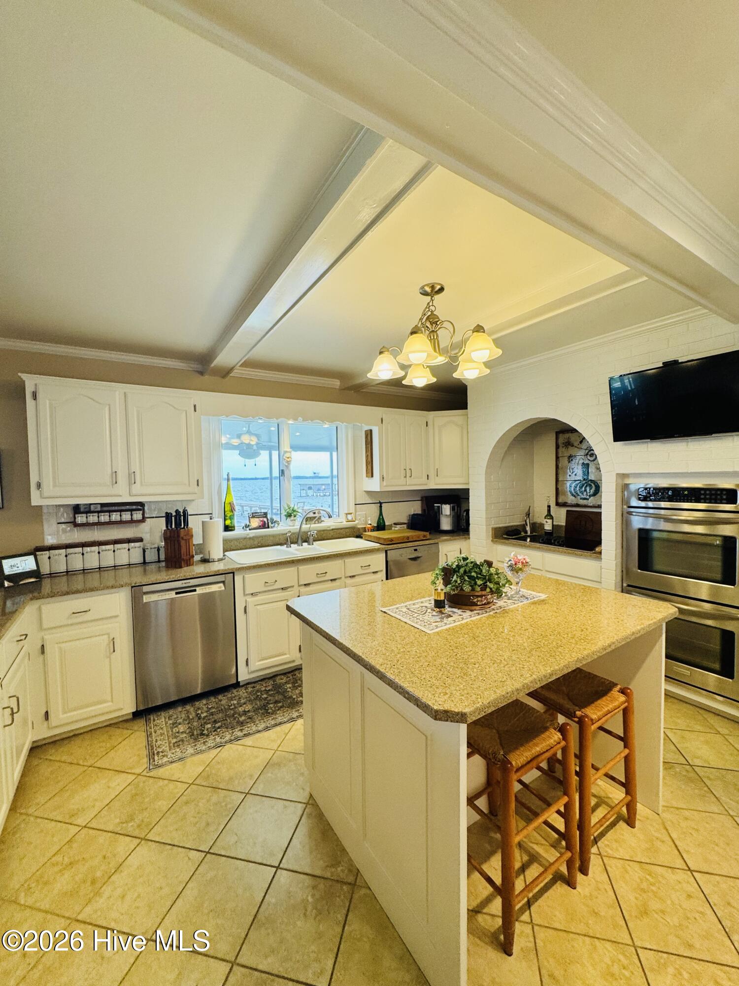 1008 Bateman Drive