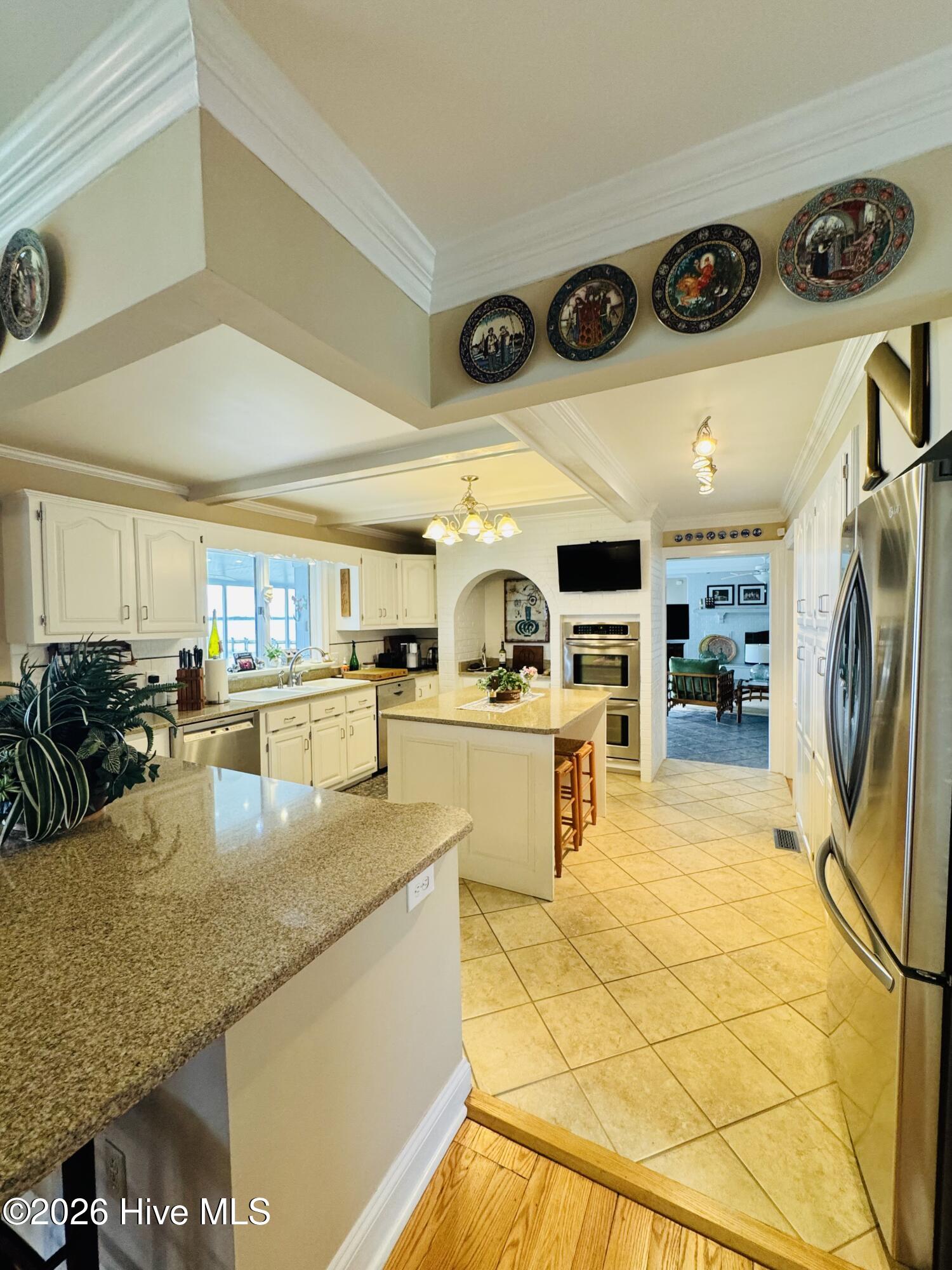 1008 Bateman Drive