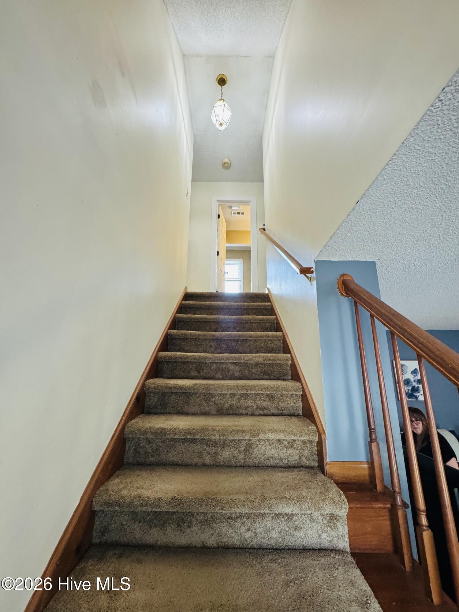 100 E Robin Court