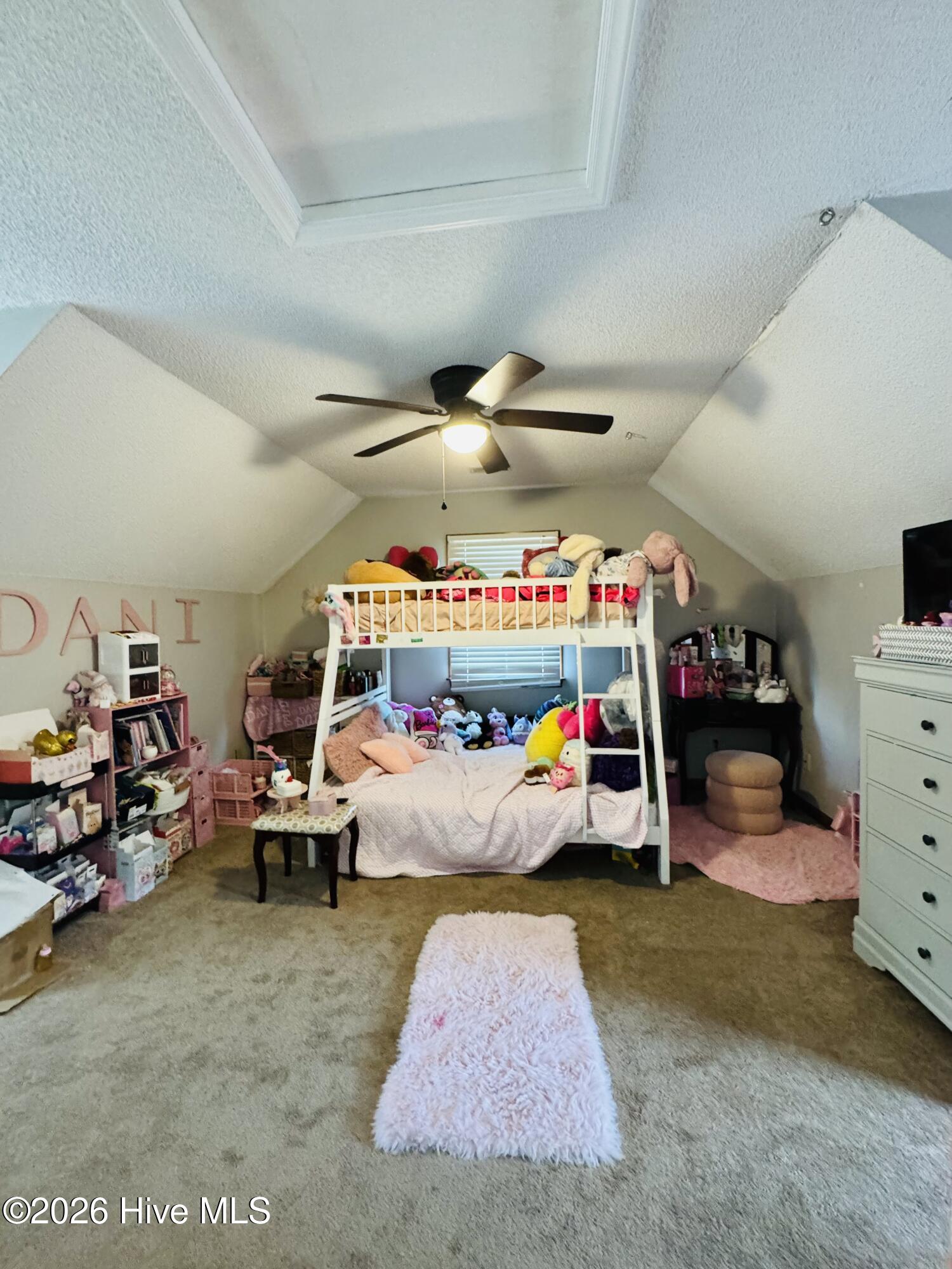 100 E Robin Court