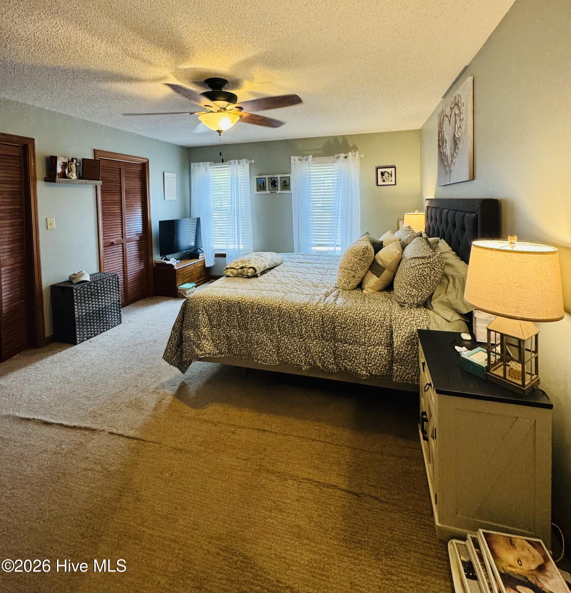 100 E Robin Court
