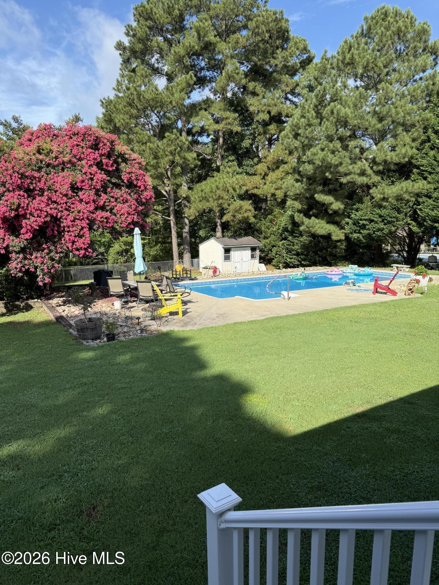 100 E Robin Court
