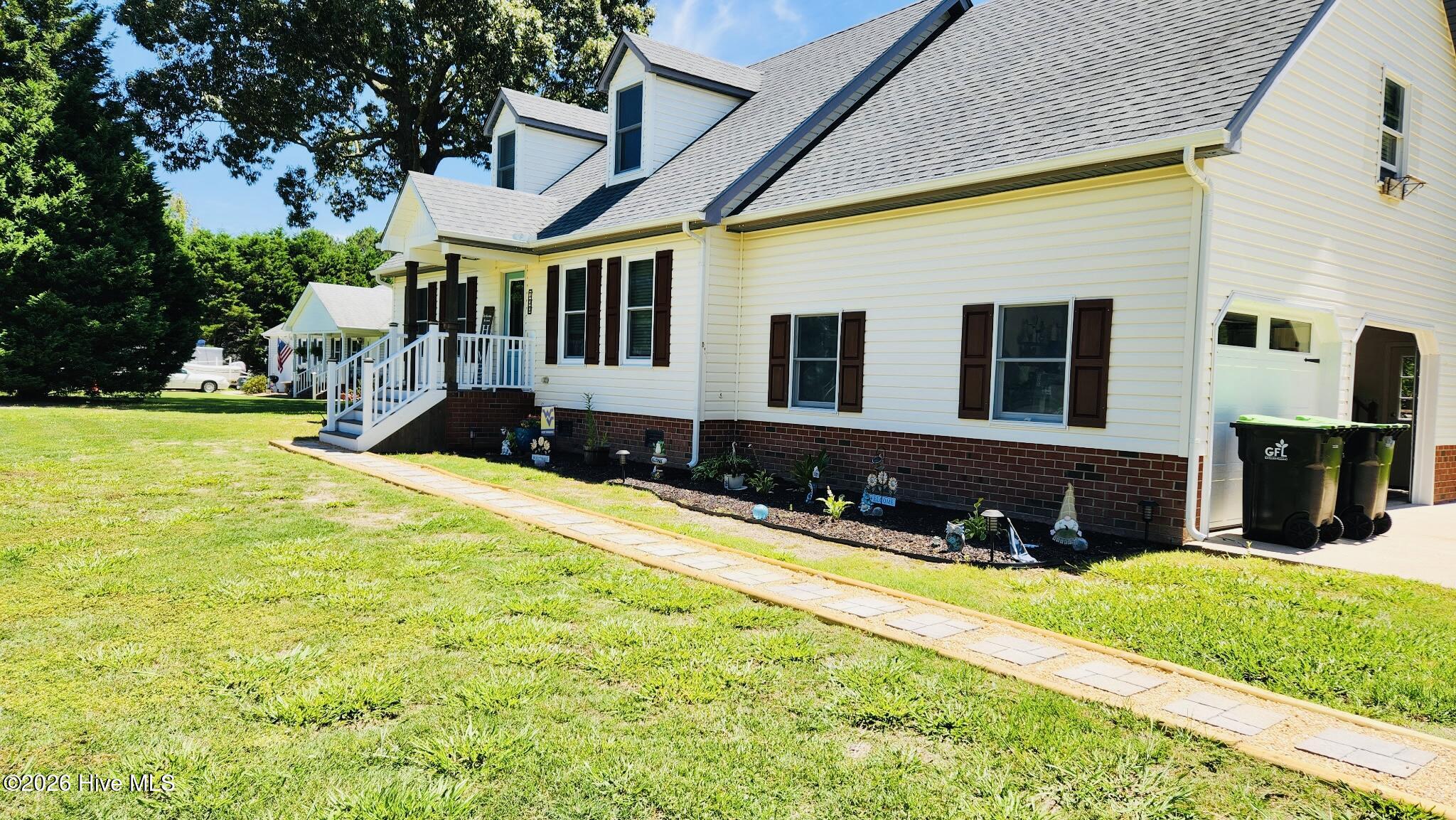 100 E Robin Court