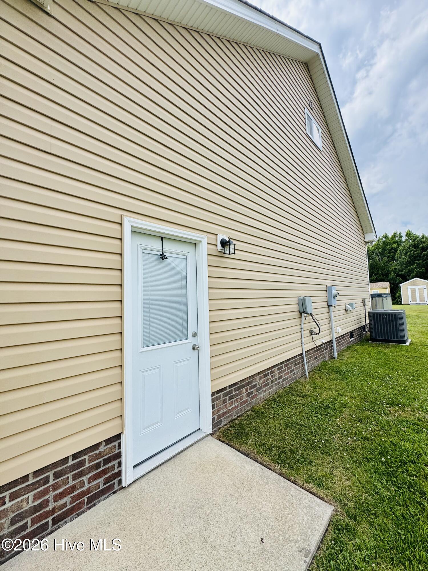 120 Laurel Woods Boulevard