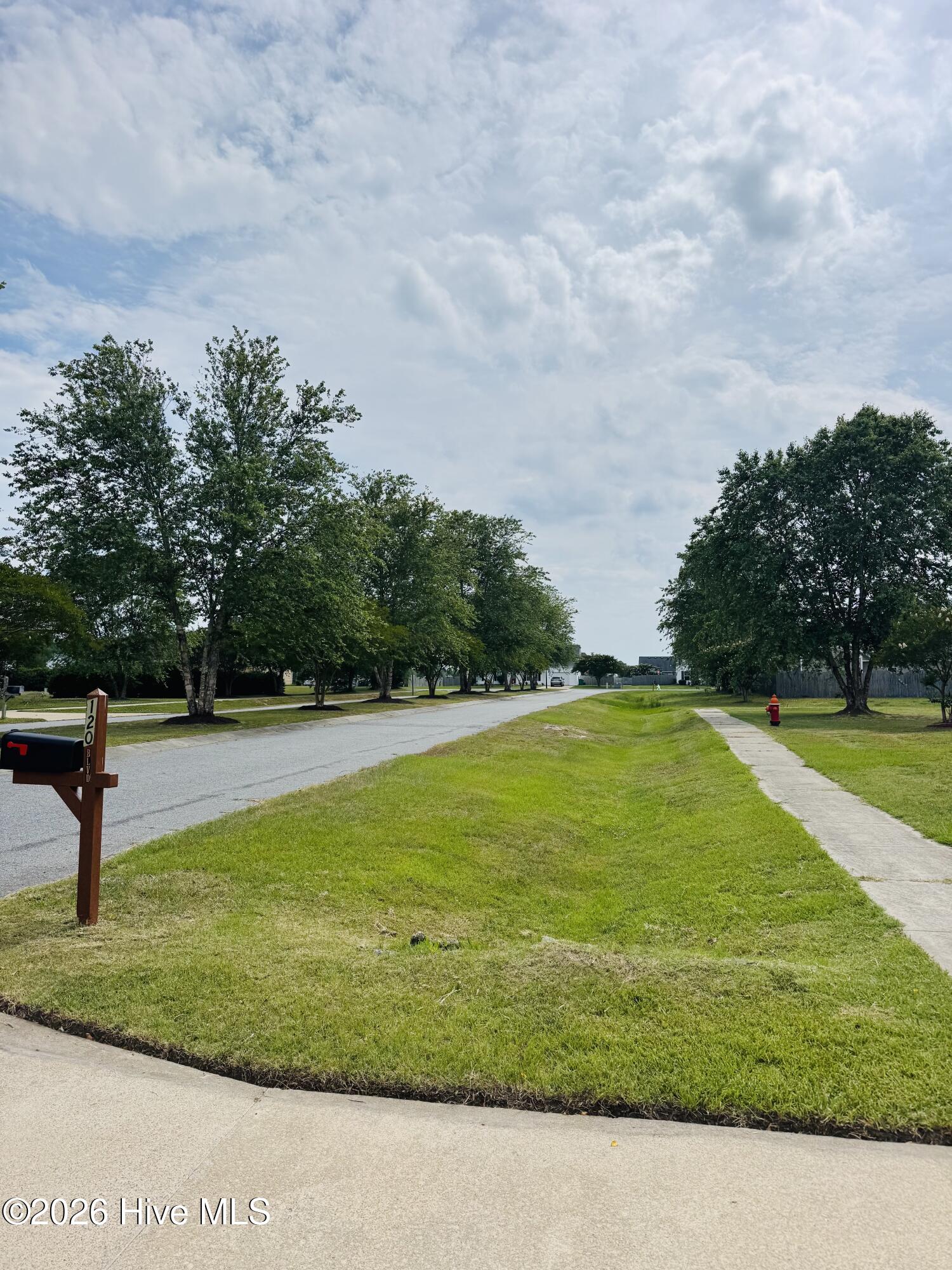 120 Laurel Woods Boulevard