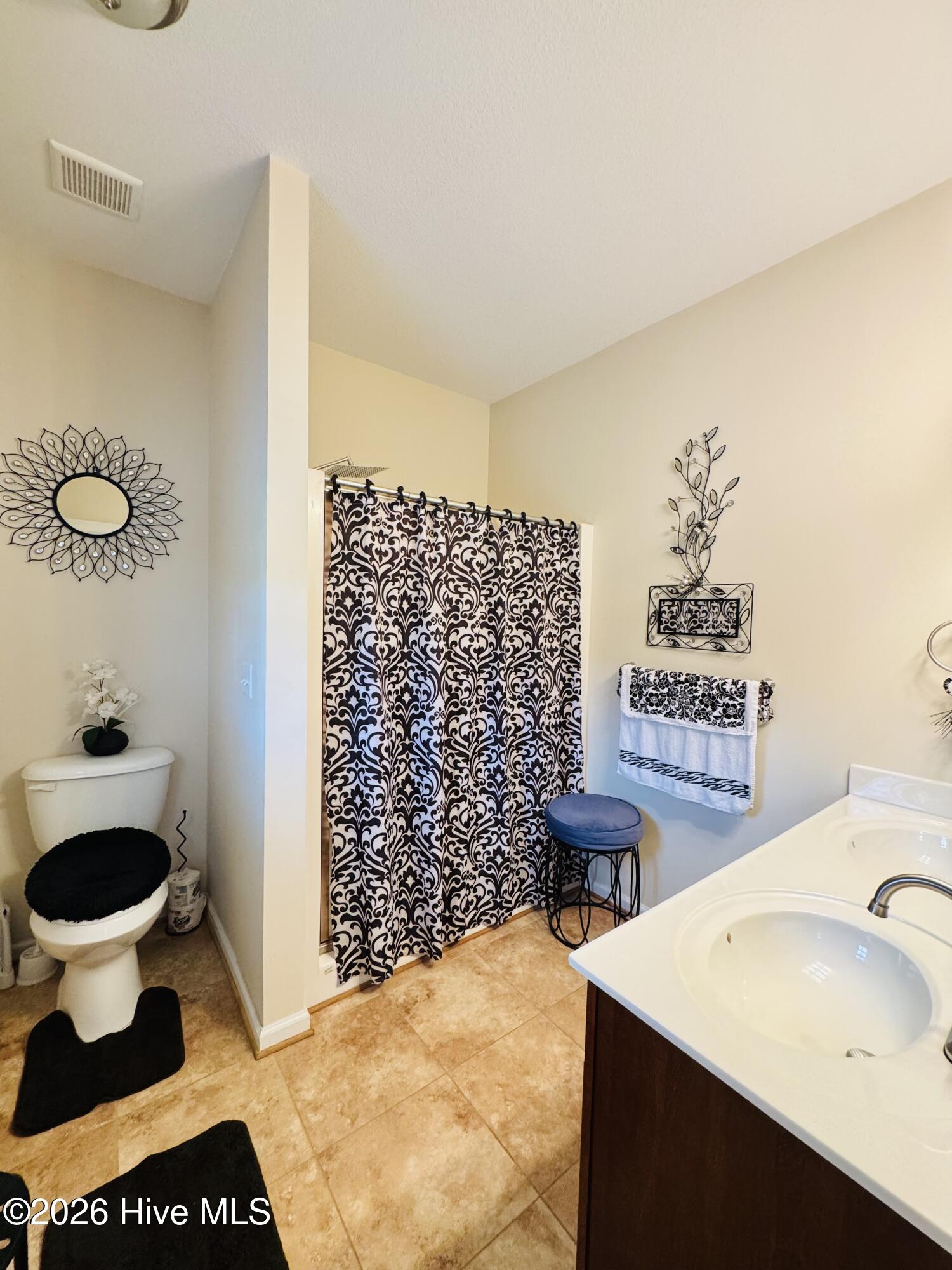 120 Laurel Woods Boulevard