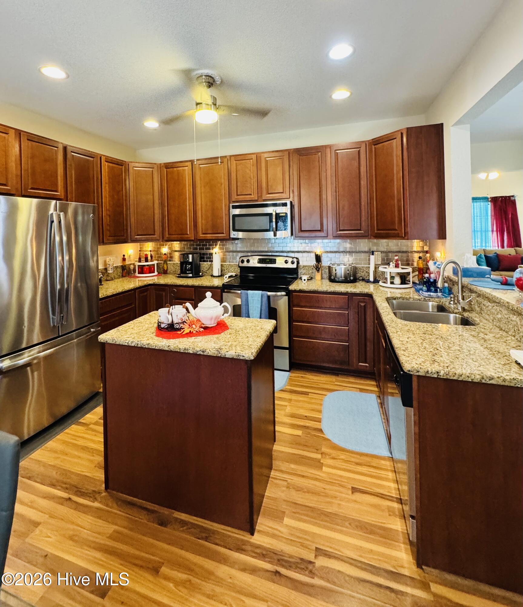 120 Laurel Woods Boulevard