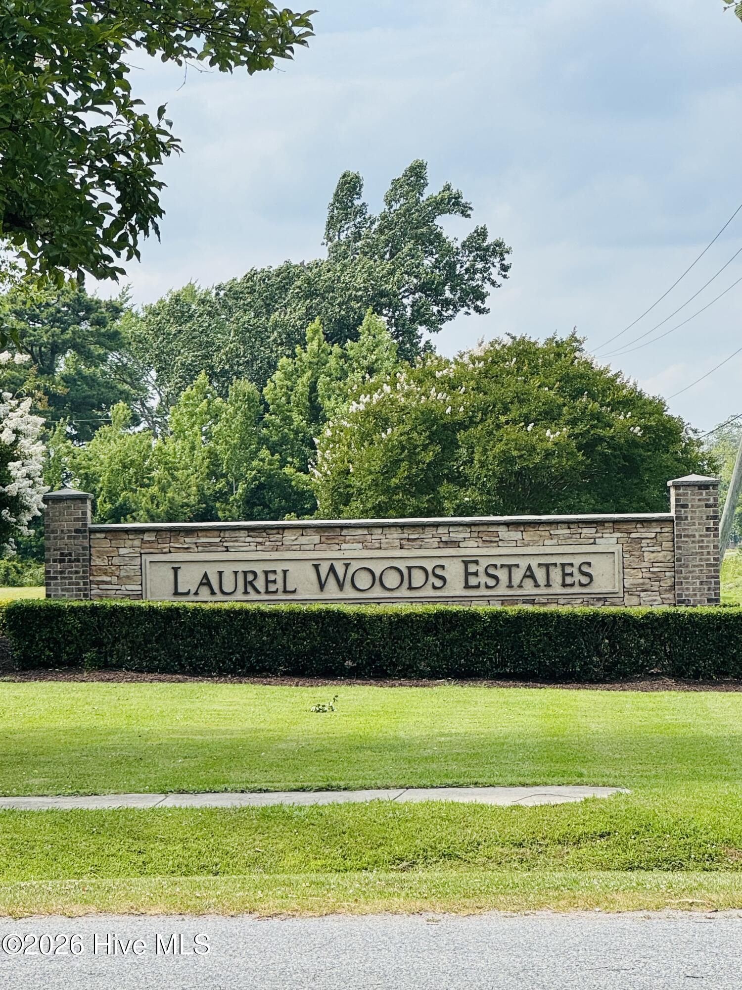 120 Laurel Woods Boulevard