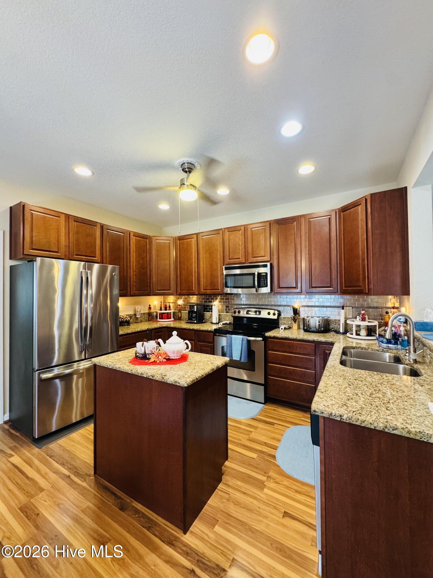 120 Laurel Woods Boulevard