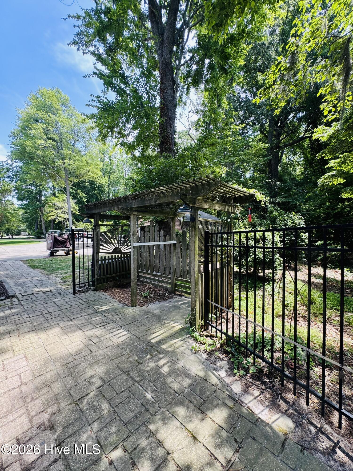 186 E Camp Perry Road