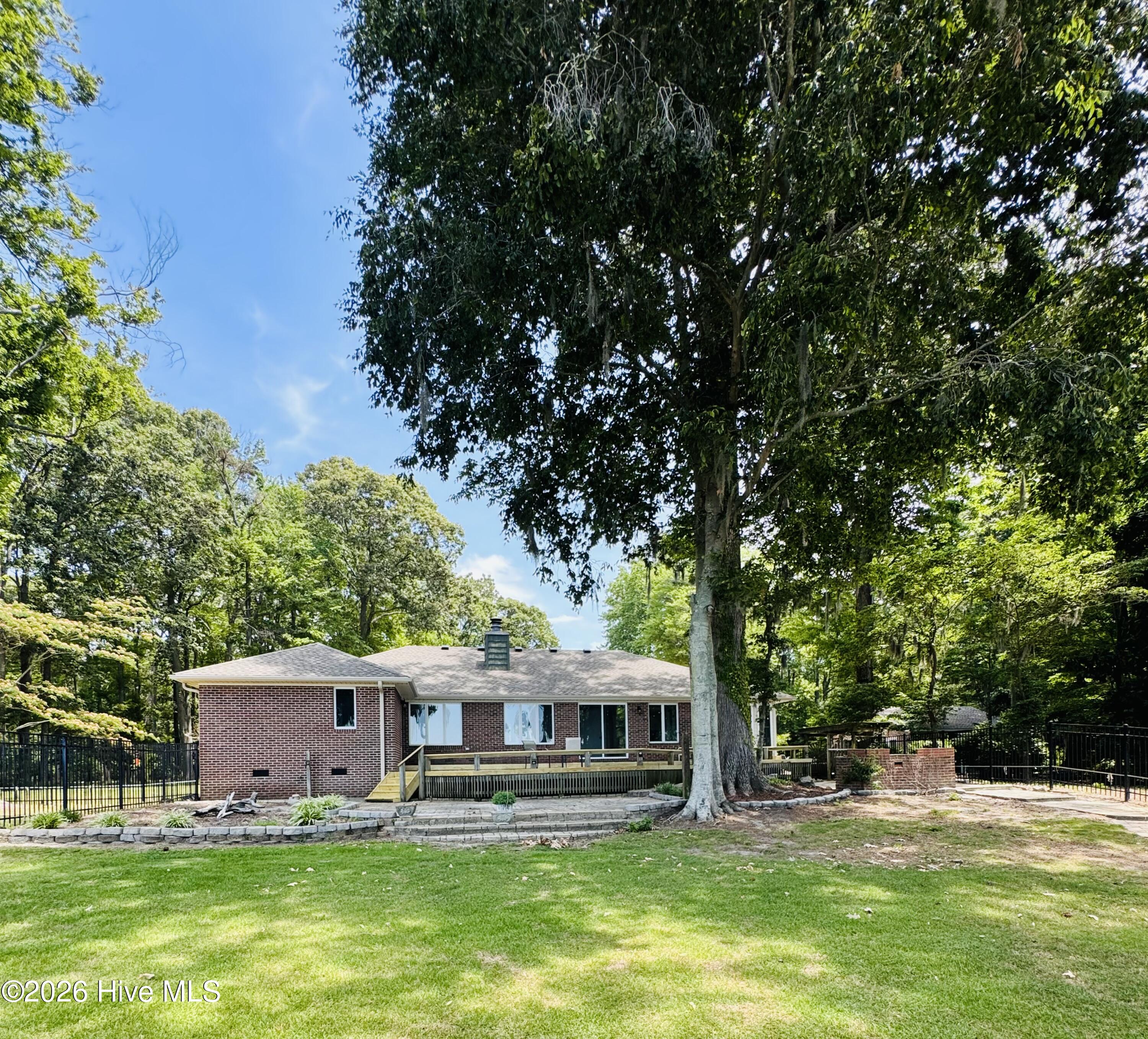 186 E Camp Perry Road
