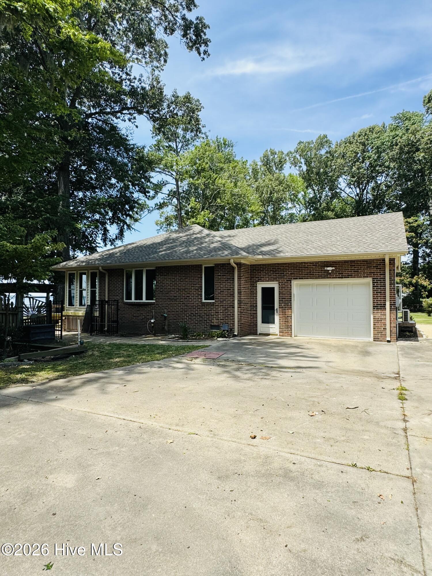 186 E Camp Perry Road