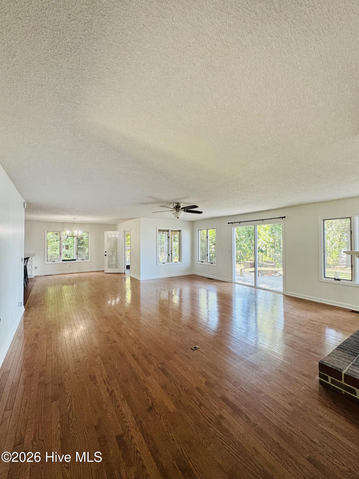 186 E Camp Perry Road