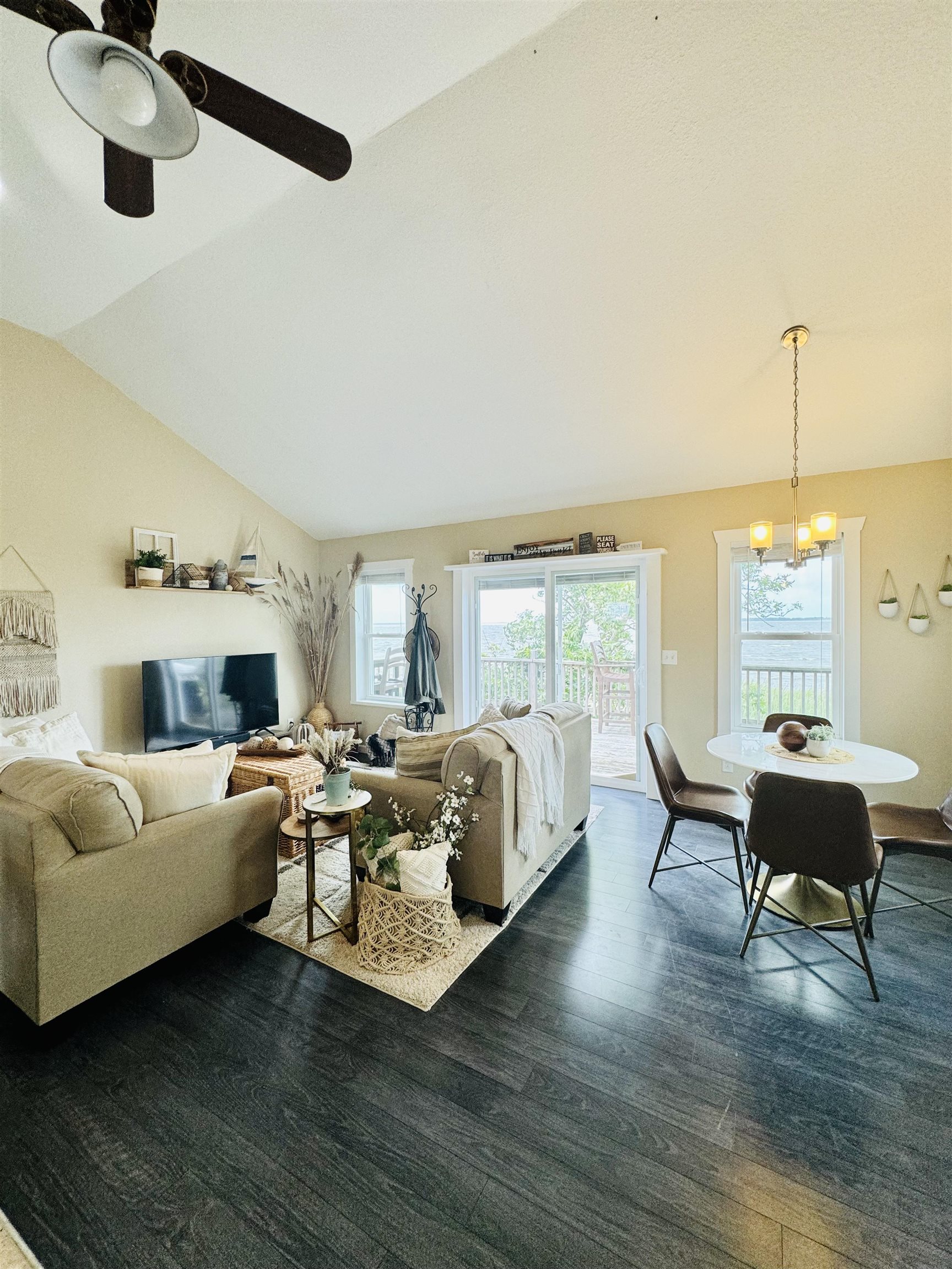 245 Bayview Drive