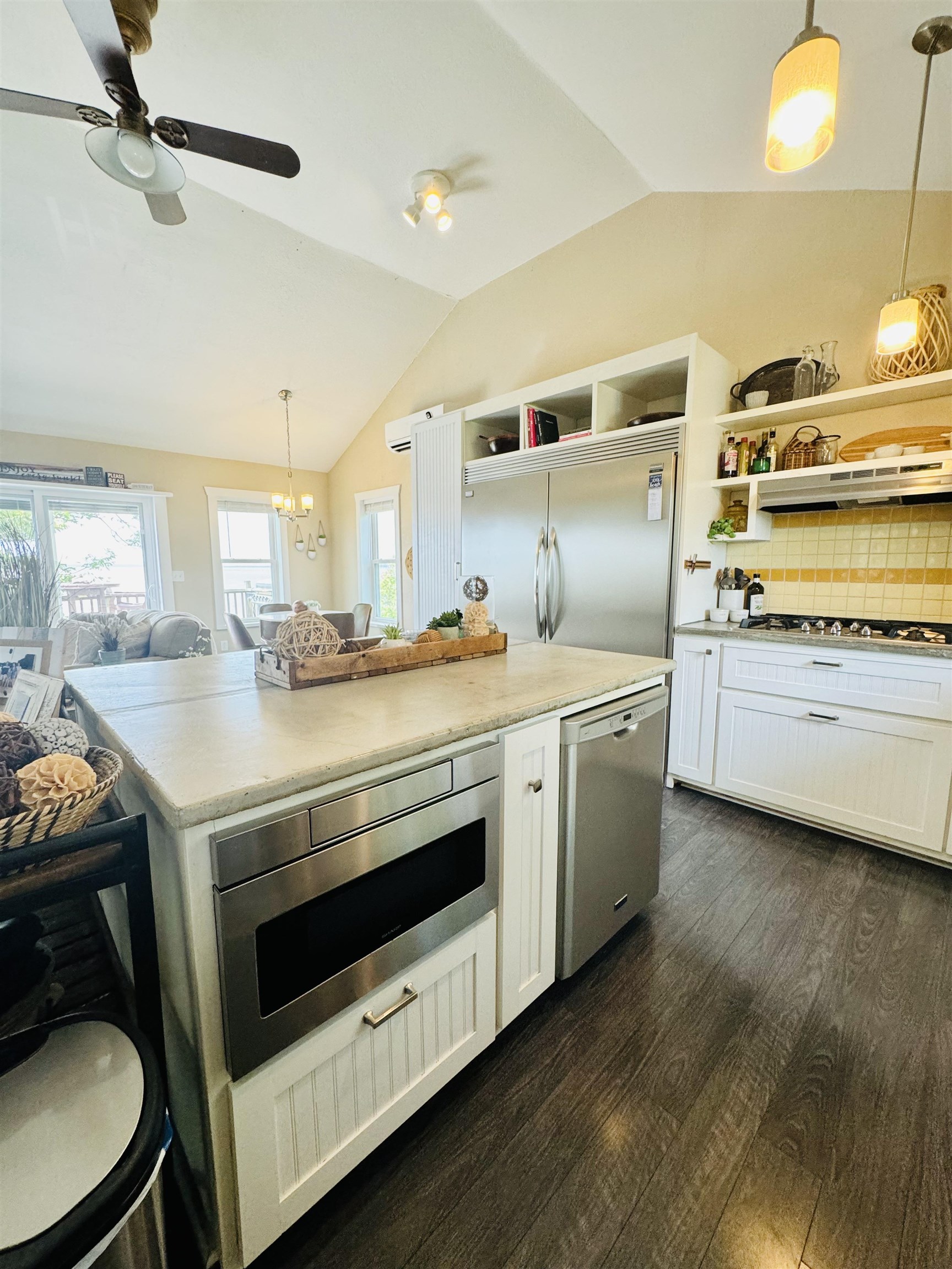 245 Bayview Drive