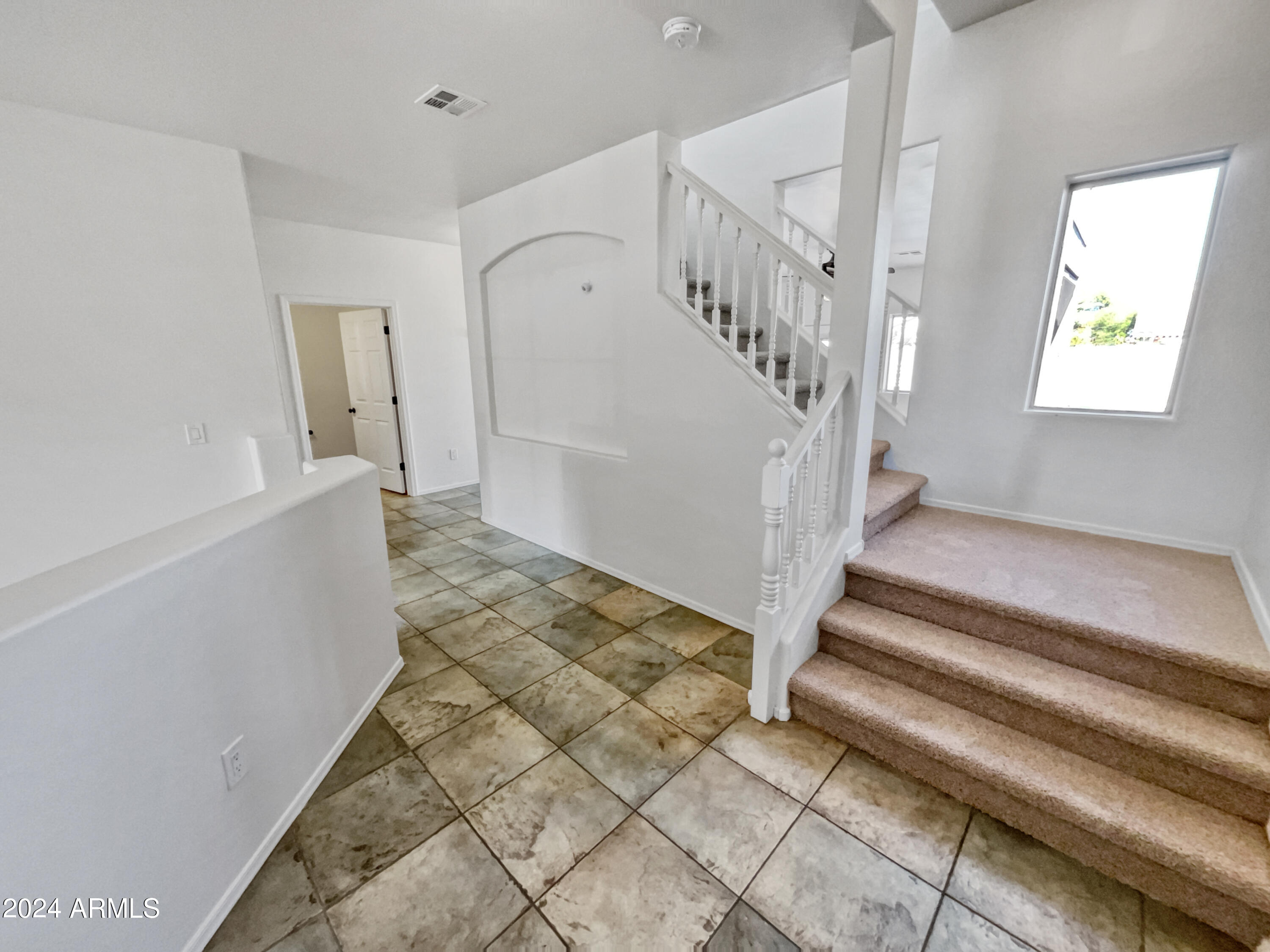 2624 W CARSON Road