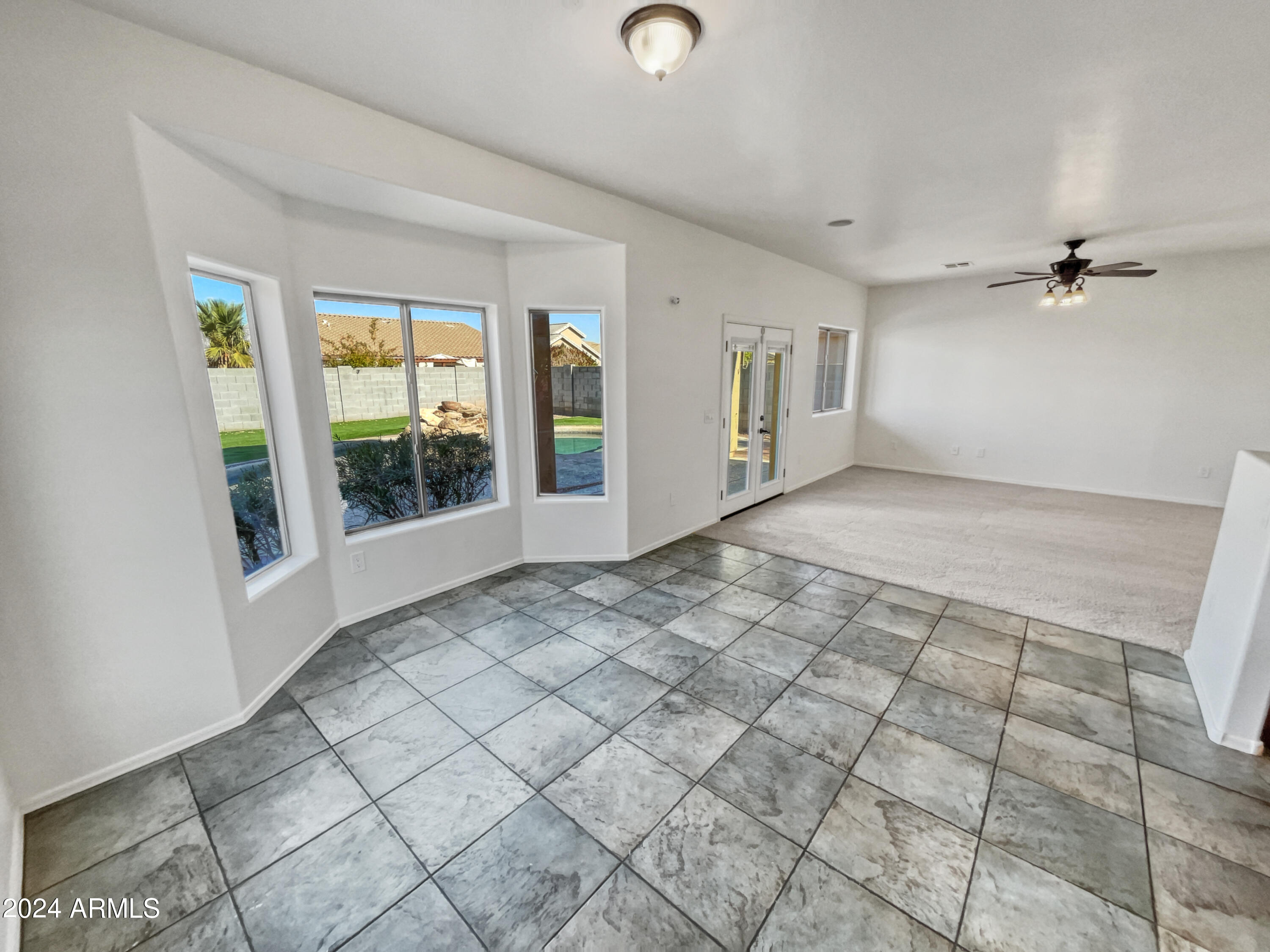 2624 W CARSON Road