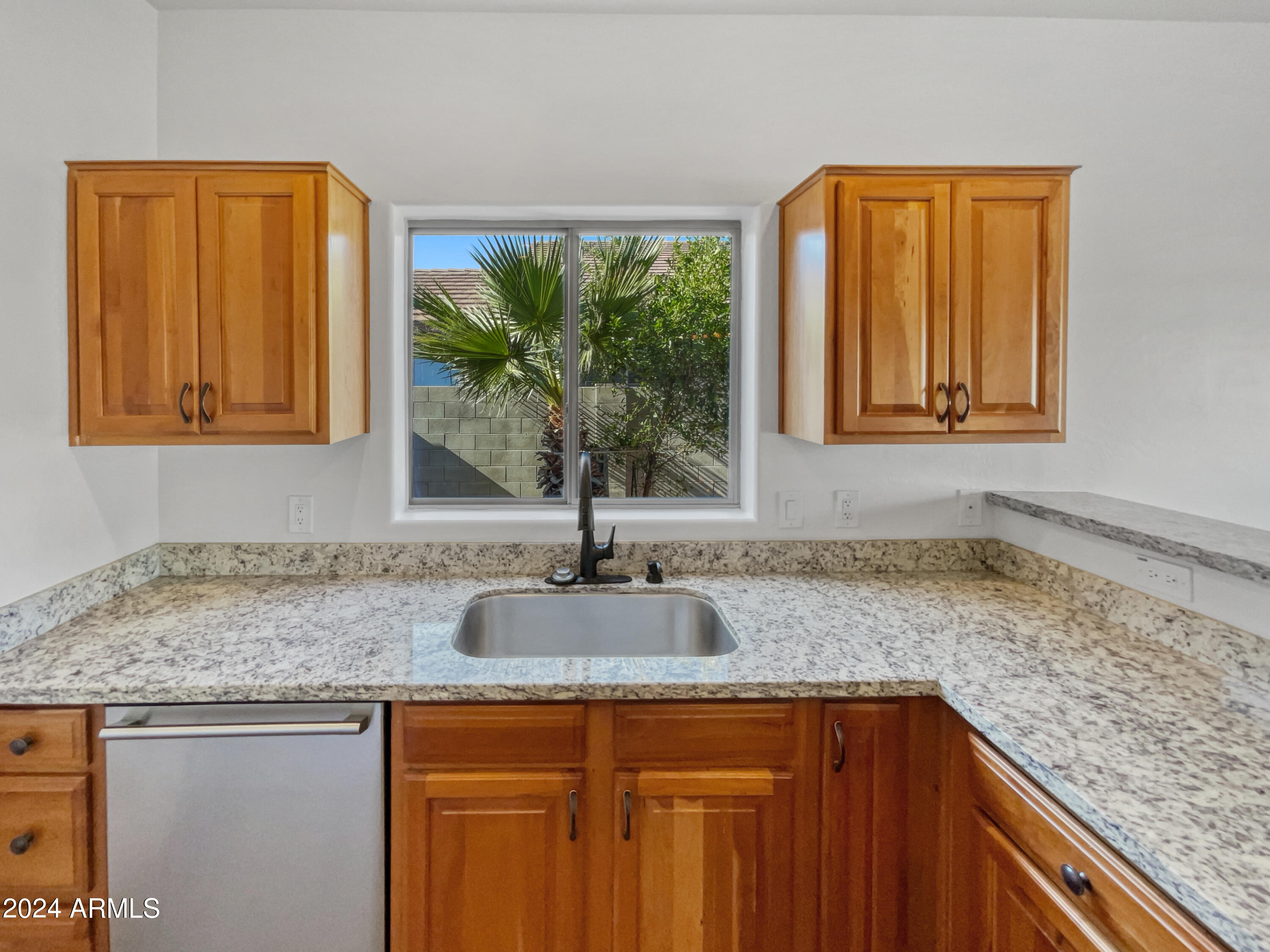 2624 W CARSON Road