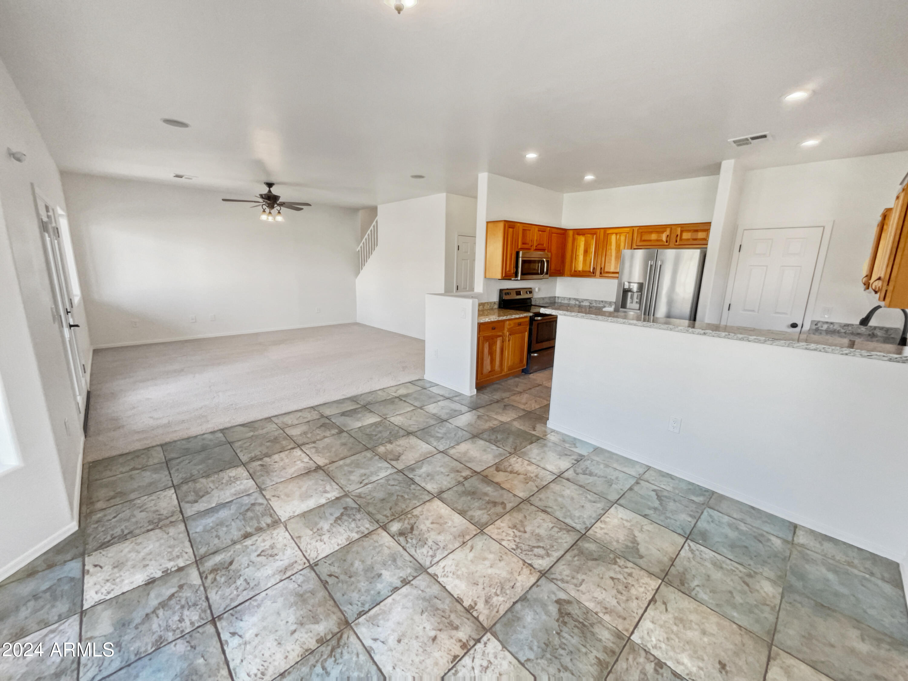 2624 W CARSON Road